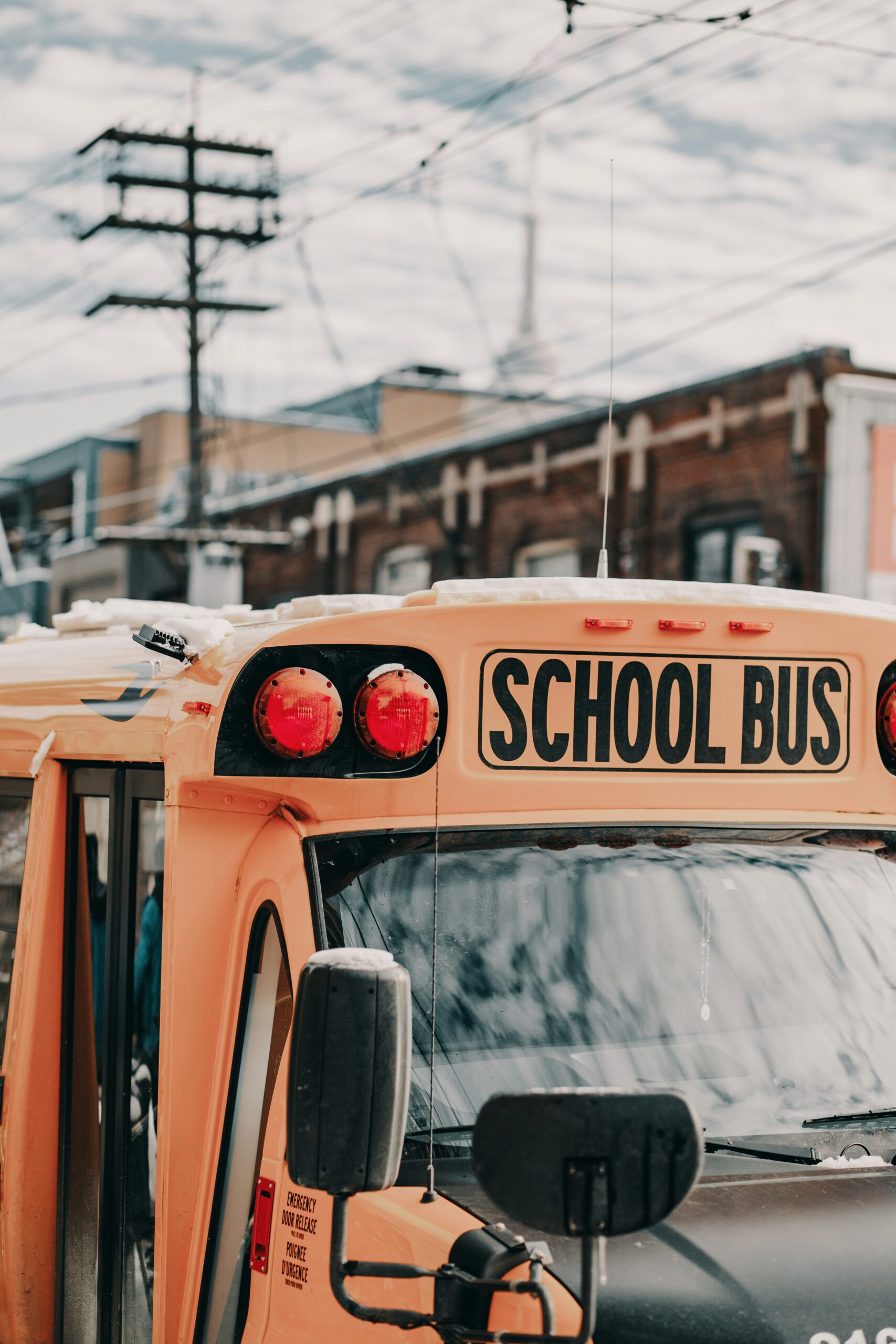 marcos-paulo-prado-E3CueJYUv5A-unsplash decorative image: Front of a school bus